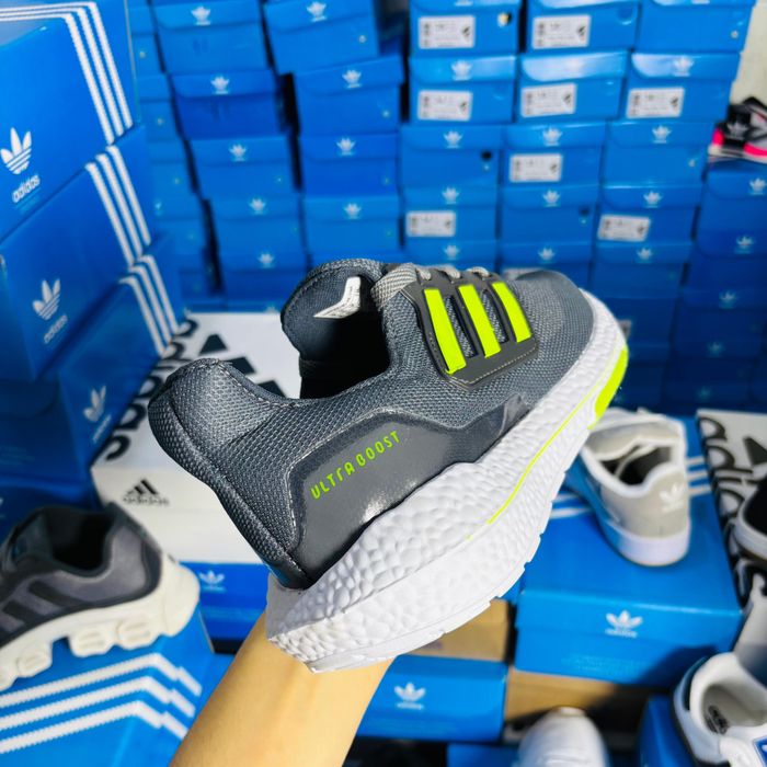 Adidas Ultraboost Chumbo/Verde