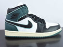 NIKE AJ1 Mid – cobra preto verde