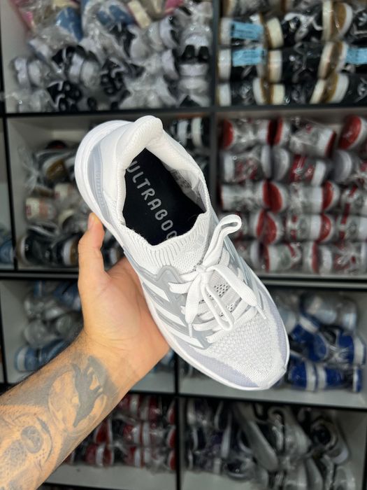 UltraBoost 2.0 - (Primeira Linha) x Branco/Cinza