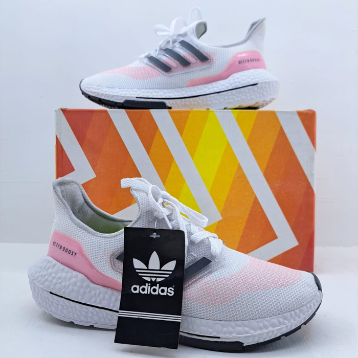 UltraBoost - (Primeira Linha) x Branco/Rosa