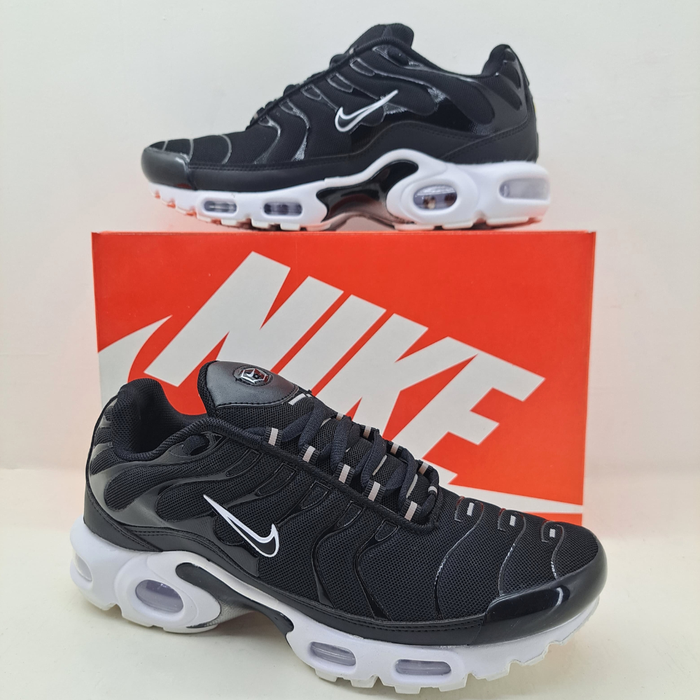 Nike TN Plus Vietnã importado - Preto/Branco